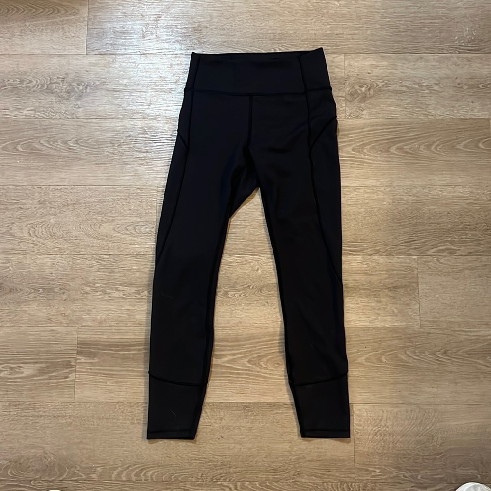 Black lululemon leggings